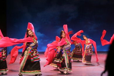 Tibetan Musical, Juizhaigou, China, 2009 (4609)