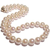 pearls-neck-032806