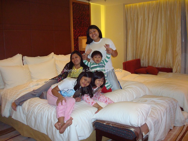 [Mom's Camera 010[9].jpg]