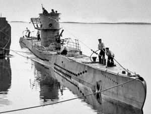 [german-u-boat-300x227[4].jpg]