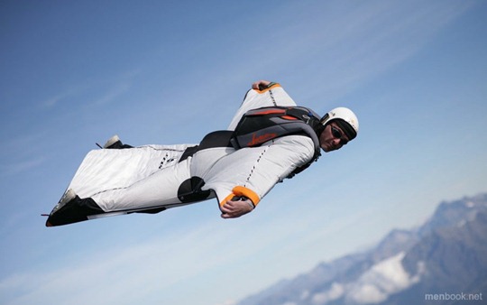 [1298052613_wingsuit[6].jpg]