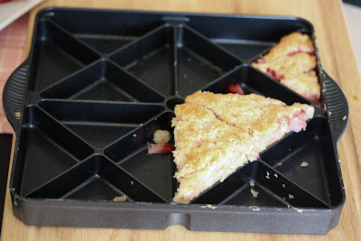 photo of a scone pan