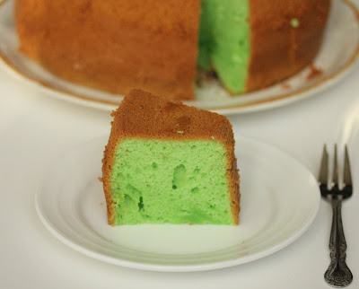 close-up photo of a slice of pandan cake