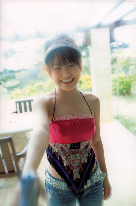 Takahashi Ai PhotoBook_Takahashi.Ai_Wata-Ame_037.jpg