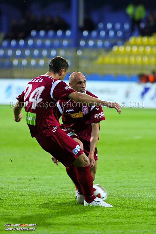 Meciul de fotbal dintre Gaz Metan Medias si CFR 1907 Cluj Napoca din cadrul etapei a 33-a din Liga I de fotbal, disputat la Medias in data de 13 mai 2011.