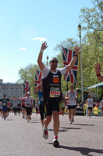 Ulen finishing the 2009 London Marathon
