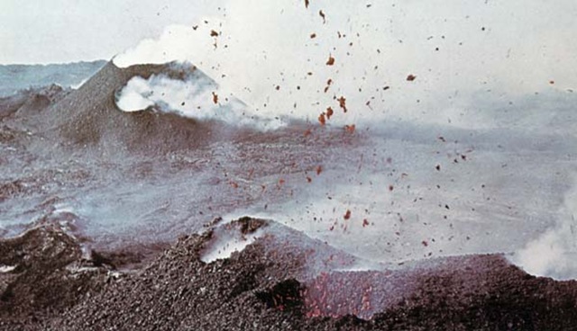 Il Potere Della Fantasia Etna 1971 la tipica eruzione effusiva