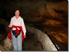 20090423-31 Cave explorer