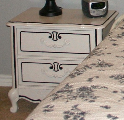 [nightstand4.jpg]