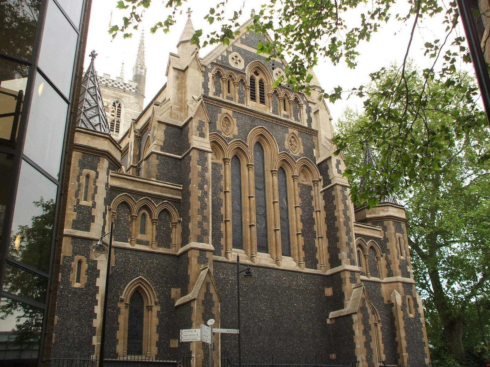 [Southwark Cathedral[8].jpg]