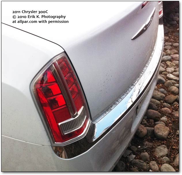[300C-taillight[5].jpg]