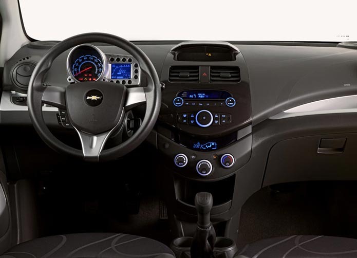 [chevrolet-spark_2011_02-interior[10].jpg]