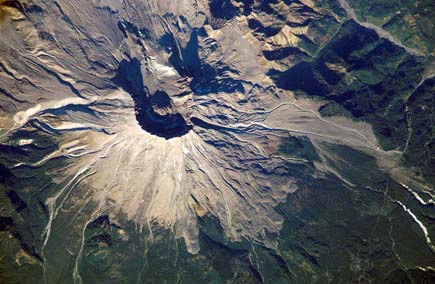ig21 above mt st helens 02 14 Most Amazing Satellite Pictures You’ll Ever Seen Before