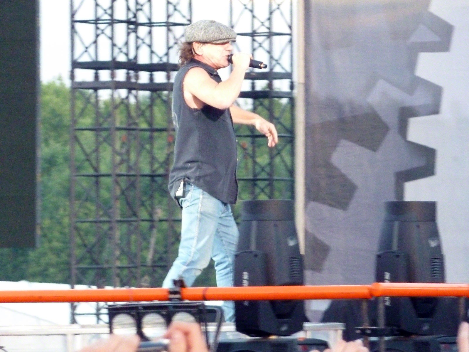 [brian-johnson[3].jpg]