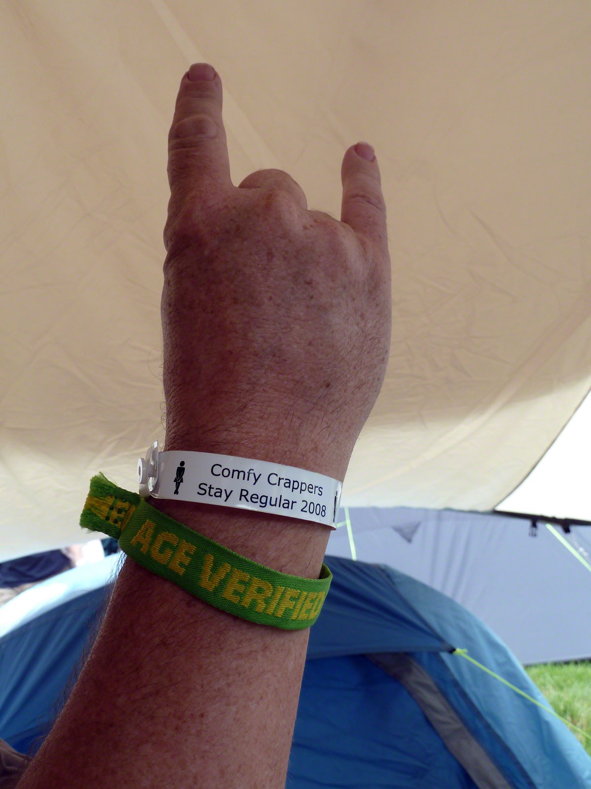 [wristband-2[3].jpg]