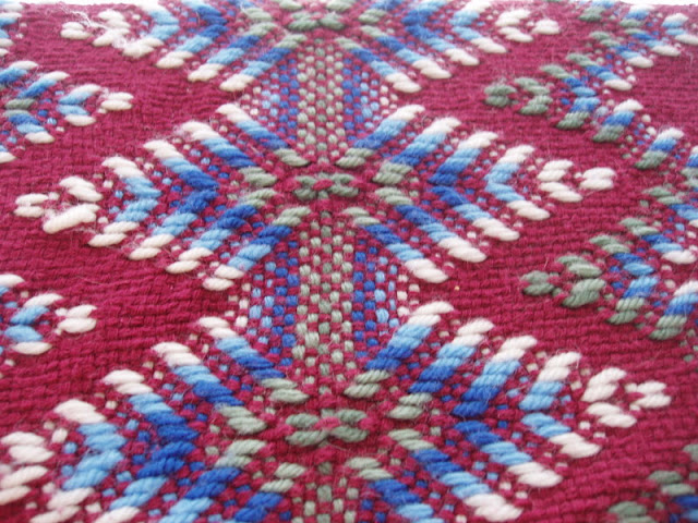 Fun with loop stitches on Monk's cloth!  Swedish weaving, Monks cloth,  Weaving loom projects