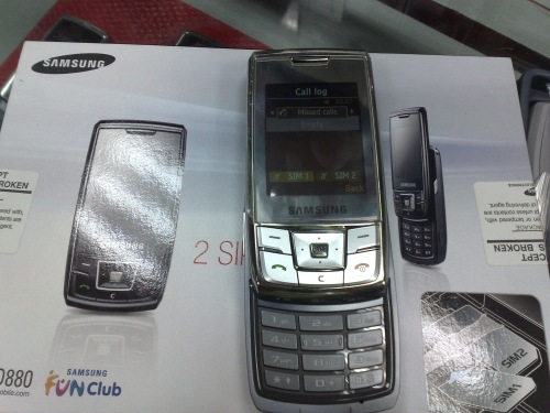 [samsungd660box3.jpg]