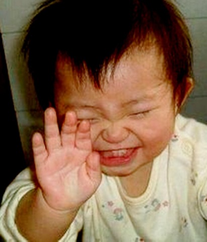 [bebe-chines-japones-rindo-funny[4].jpg]