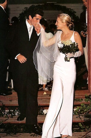 [carolyn-bessette1[20].jpg]