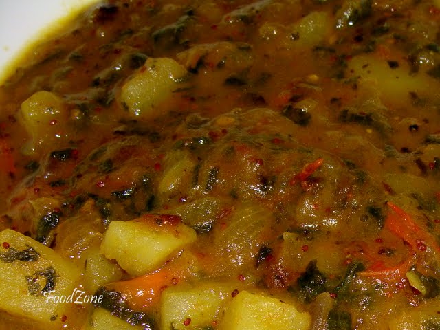 Alu Palak/Potato Spinach Curry