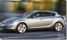 2010-Opel-Astra-3