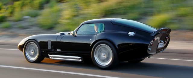 [2009-Superformance-Shelby-Daytona-Cobra-Coupe-Rear-And-Side-Speed-1920x1440[4].jpg]