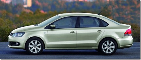 Volkswagen-Polo_Saloon_sedan_2011 (5)
