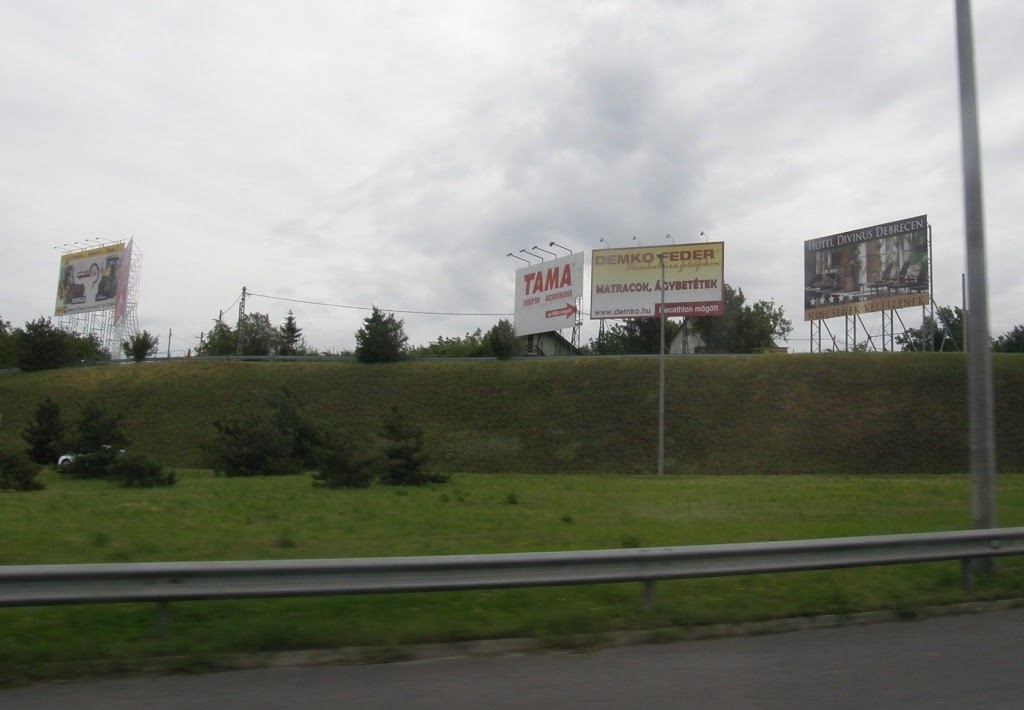 óriásplakátok, vizuális környezetszennyezés, visual pollution, billboards, reklám, maffia   