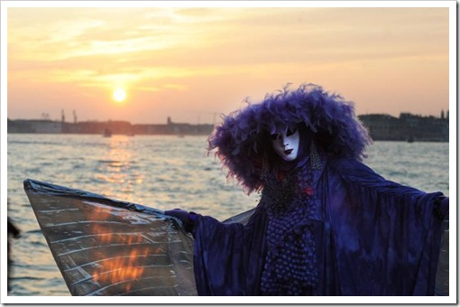 Carnevale 2011 - foto il martedi grasso a venezia - maschera ed erotismo