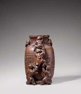Vase en bambou sculpté, Chine, Dynastie Qing, Epoque Qianlong, XVIIIeme siècle - Lot 15 - Photo courtesy of Sotheby's