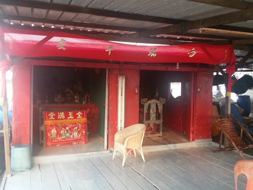 Chinese Temple on Kelong