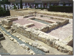Domus romana construida sobre la muralla