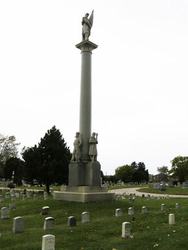 Civil War Memorial at Elmwood Park Cemetery 01