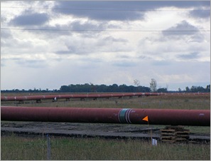 long line of pipe2