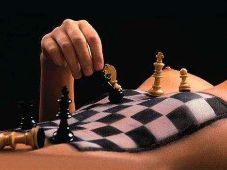 [sexy_chess_004[2].jpg]