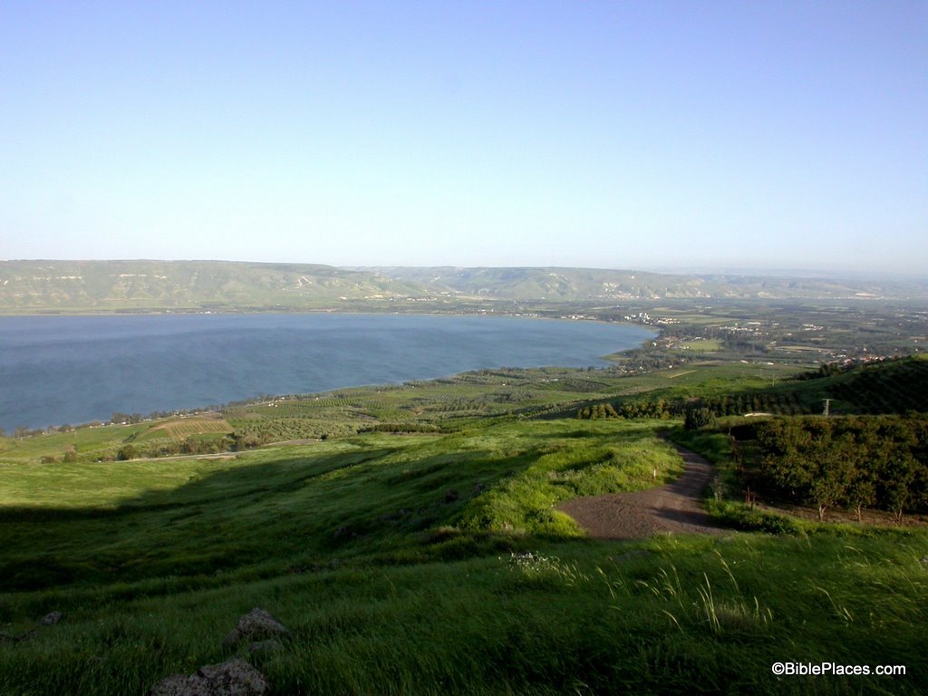 [Sea of Galilee southern end from west, tb041003225[4].jpg]