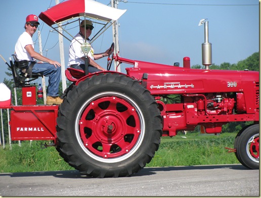 Old Tractors 22June09 (24)