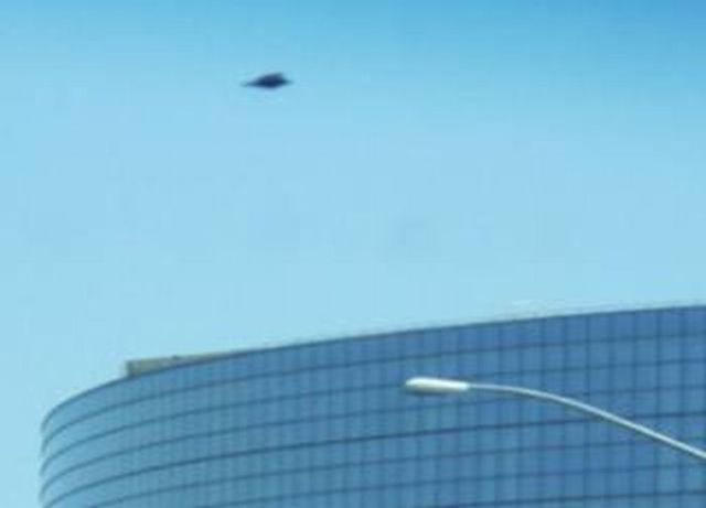 [ufos_spotted_all_640_43[2].jpg]