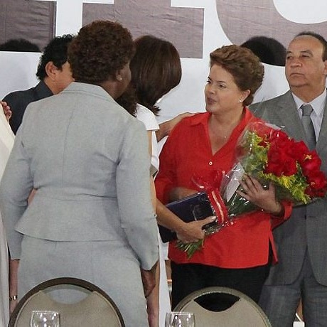 [Dilma evangelicos[3].jpg]