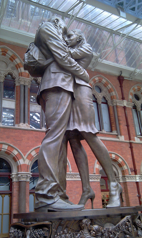 [The Lovers - St Pancras International Station[4].png]