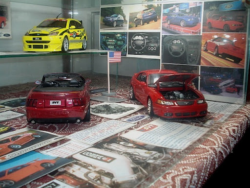 2002 Hummer H1 10th Anniversary Edition. 2002 Ford SVT Focus (top) with