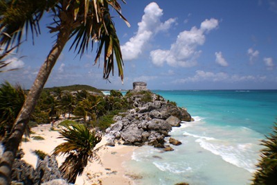 Templo maia à beira-mar