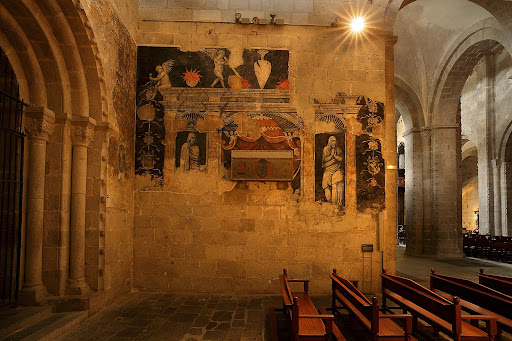 Pintures murals renaixentistes i tomba de Joan Despés, bisbe d'Urgell, s. XVI, catedral de la Seu d'Urgell.La Seu d'Urgell, Alt Urgell, Lleida