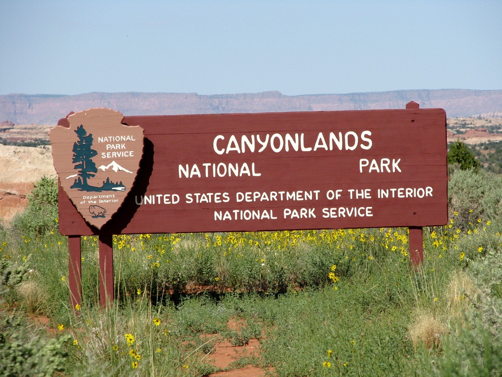 [5318 Needles Area Canyonlands National Park UT[3].jpg]