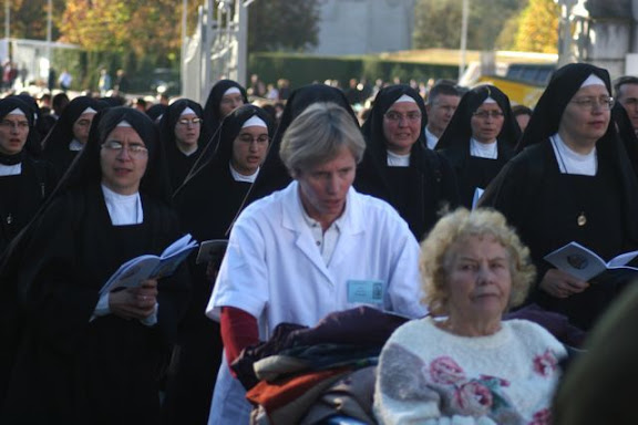聖ピオ十世会(SSPX)によるルルドへの国際巡礼 2008年10月 SSPX Pilgrimage to Lourdes 2008, Pélerinage international à Lourdes Fraternité St Pie X, FSSPX, LOURDES 2008 par la FSSPX
