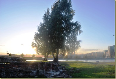 OsloBG - Picnic in Medievial Park - Sunset