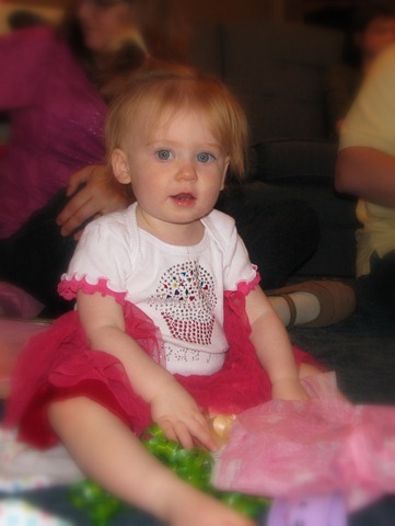 [Zoe 12 months Zoes Birthday Party 143[3].jpg]