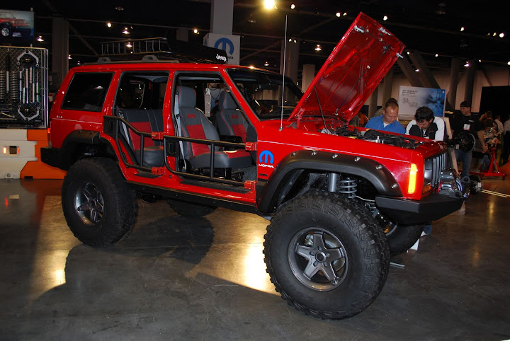 XJ chopped + Doorless + 1/2 bushwacker - JeepForum.com