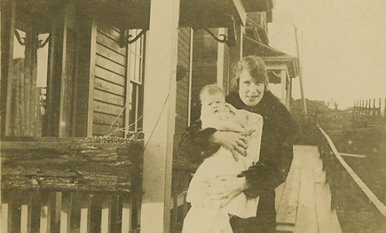 Dora and Sheila Davis, 1919