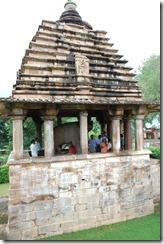 India 2010 -Kahjuraho  , templos ,  19 de septiembre   44
